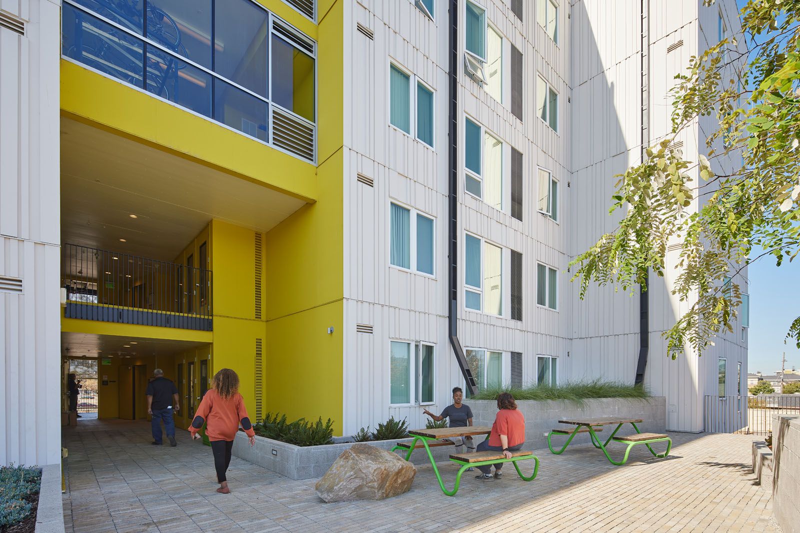 Coliseum Place courtyard